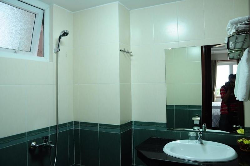 Canh Buom Hotel Da Nang Kamer foto